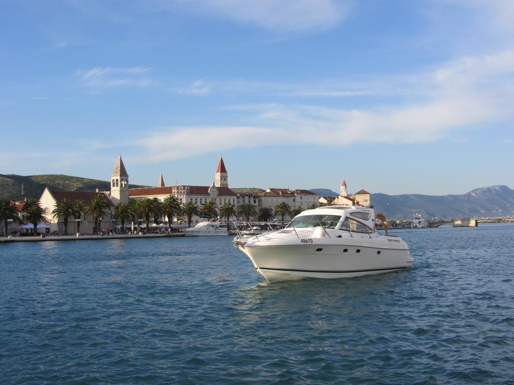 Apartments Sanja Trogir Exteriör bild