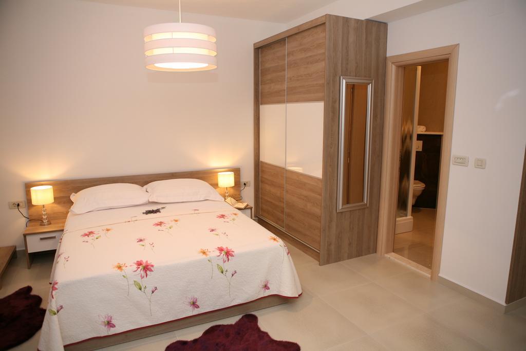 Apartments Sanja Trogir Exteriör bild