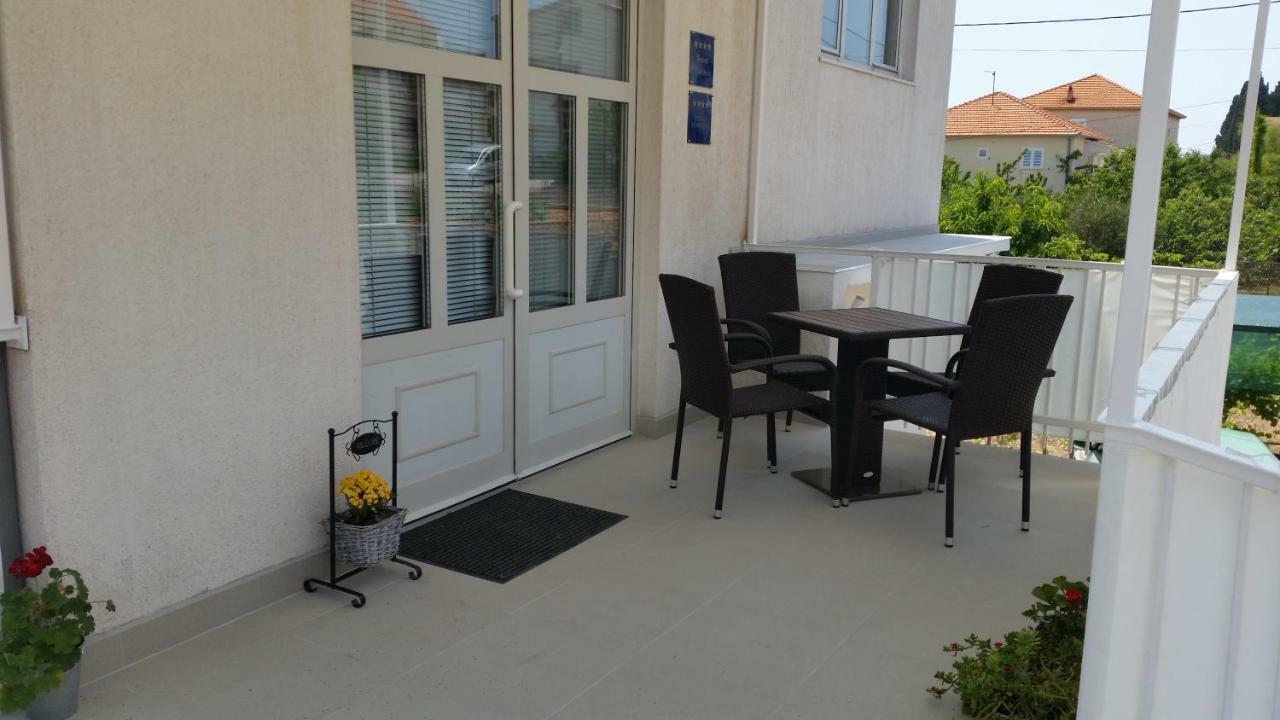Apartments Sanja Trogir Exteriör bild